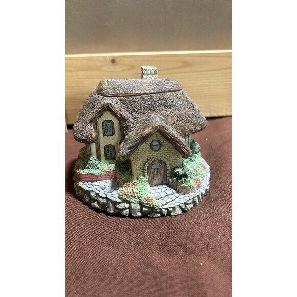 Stratford Olde England's Classic Cottages - Picture 1 of 6